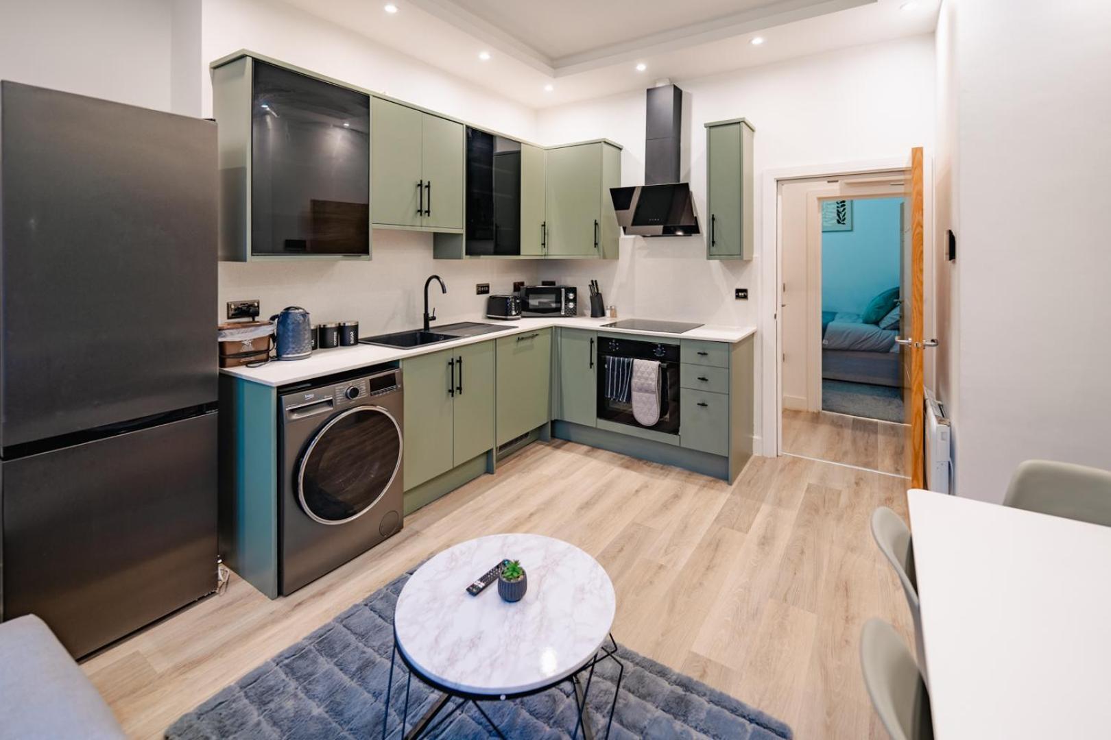 Luxury Apartments In Cardiff City Centre Exterior photo